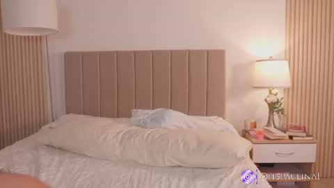Snapshot of mia_paulina chatting on 7, 7, 2026 Instagram Nelyiramirez online show from 7, 7, 2026