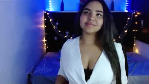 Mia  online show from 7, 12, 2024