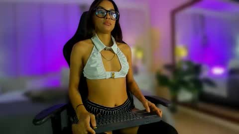 mia rousse25 online show from 16, 1, 2026