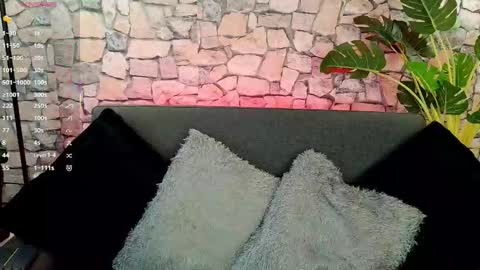 Snapshot of mia_roux1 chatting on 8, 11, 2025 Mia online show from 8, 11, 2025