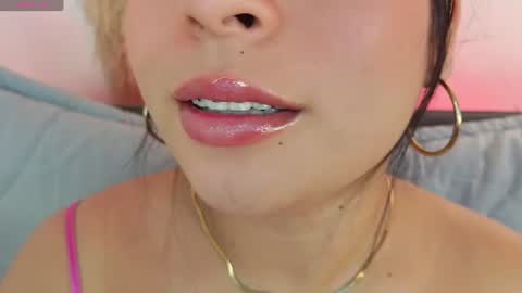 Mia online show from 25, 7, 2026