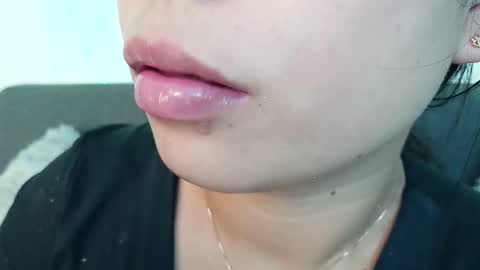 Mia Roux online show from 11, 9, 2025