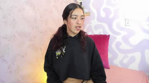 Mia . online show from 25, 4, 2026