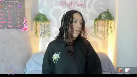Mia . online show from 17, 7, 2026