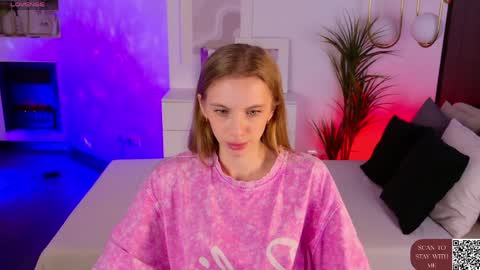 Mia online show from 2, 4, 2026