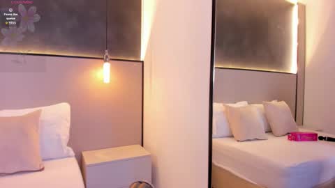 M I A online show from 5, 2, 2026