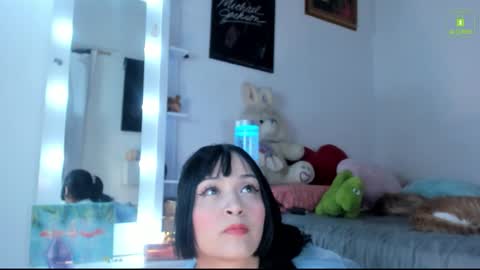 Mia  online show from 15, 11, 2025