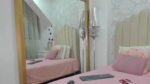 mia_tentacion__ online show from 9, 6, 2026