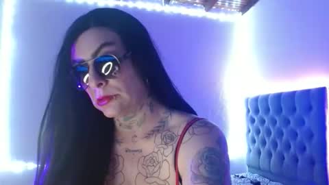 Snapshot of mia_vantt chatting on 4, 3, 2026 MIA VANTT online show from 4, 3, 2026