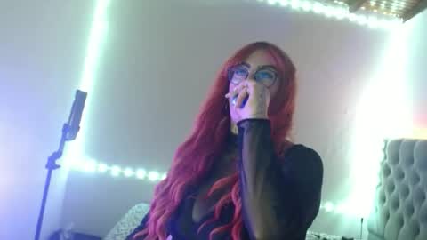 Snapshot of mia_vantt chatting on 6, 3, 2026 MIA VANTT online show from 6, 3, 2026