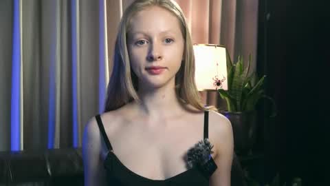 Mia online show from 19, 12, 2025