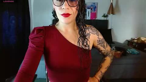 Snapshot of mia_velvet1 chatting on 9, 10, 2025 MIA online show from 9, 10, 2025