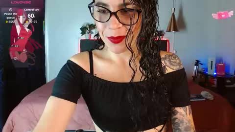 Snapshot of mia_velvet1 chatting on 18, 11, 2025 MIA online show from 18, 11, 2025