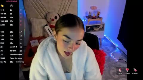Mia Victoria online show from 17, 7, 2026