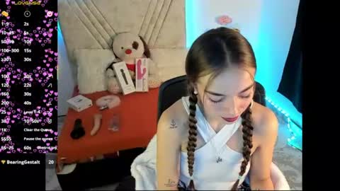 Mia Victoria online show from 24, 7, 2026
