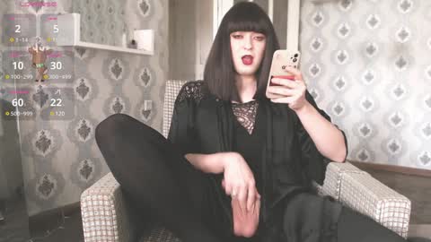 mia_wallase online show from 9, 1, 2025