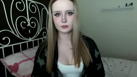 mia_wellis online show from 25, 4, 2026