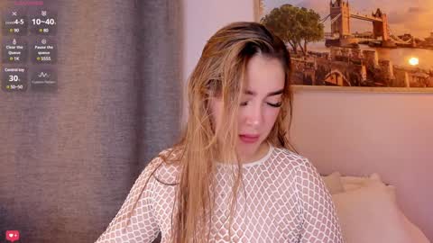 Mia White  online show from 7, 2, 2025