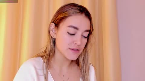 Mia White  online show from 8, 1, 2026