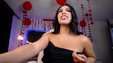 Mia online show from 8, 2, 2025