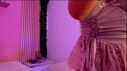 Snapshot of mia_zafir chatting on 22, 11, 2025 mia_zafir online show from 22, 11, 2025