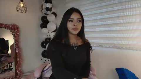 mia_zafir online show from 10, 6, 2026