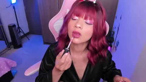 Snapshot of miaa_06 chatting on 22, 12, 2025 mia nicolle online show from 22, 12, 2025