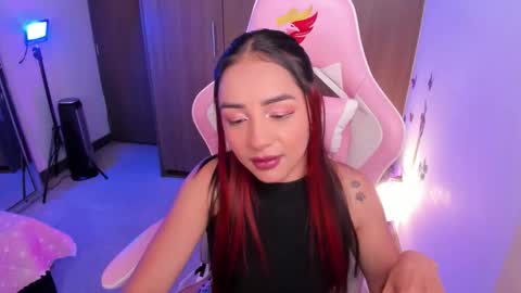 Snapshot of miaa_06 chatting on 6, 1, 2026 mia nicolle online show from 6, 1, 2026