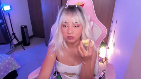 Snapshot of miaa_06 chatting on 10, 1, 2026 mia nicolle online show from 10, 1, 2026