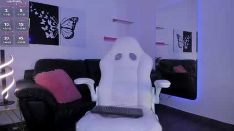 Mia online show from 14, 4, 2026