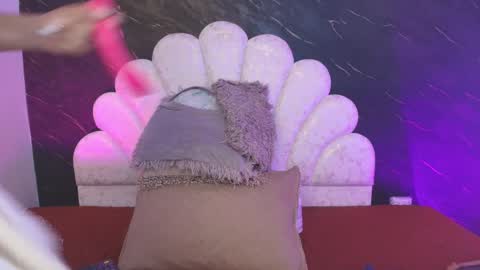 Mia online show from 21, 4, 2026