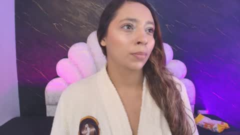 Mia online show from 27, 4, 2026