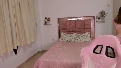 Snapshot of miaacute2 chatting on 19, 7, 2026 Mia online show from 19, 7, 2026