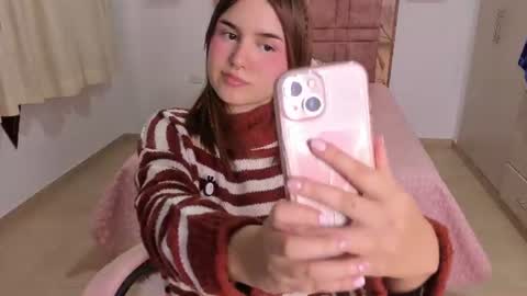 Snapshot of miaacute2 chatting on 21, 7, 2026 Mia online show from 21, 7, 2026