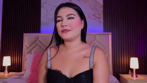 Miaa Farrel online show from 24, 7, 2026