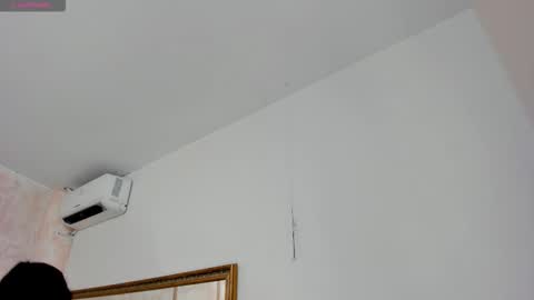 miaaffox online show from 18, 1, 2026