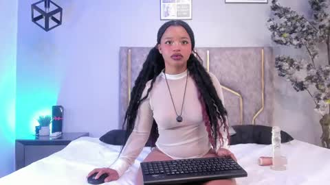miaakittyy online show from 10, 5, 2026