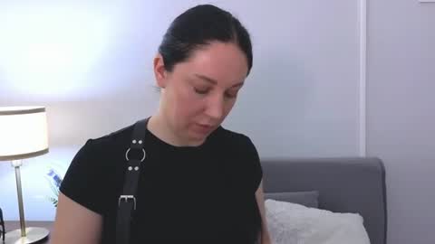 Mia online show from 13, 6, 2026
