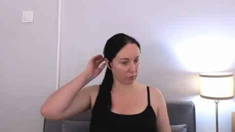 Mia online show from 28, 7, 2026