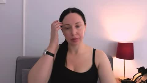 Mia online show from 31, 7, 2026