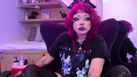 Mia online show from 23, 2, 2025