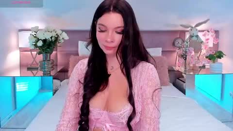 Mia online show from 15, 4, 2026