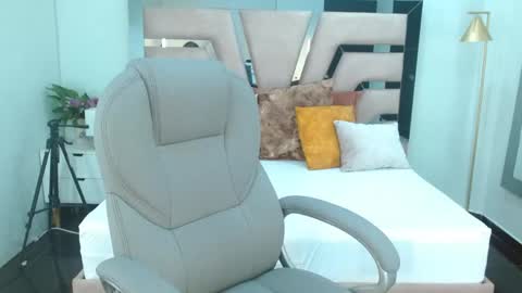 Mia Rodriguez online show from 19, 5, 2026