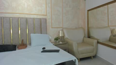 Miaasummer online show from 25, 4, 2026