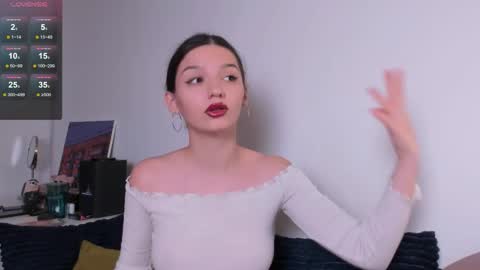 Snapshot of miabellee_ chatting on 1, 6, 2026 mia online show from 1, 6, 2026
