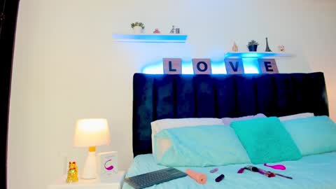 Snapshot of miabrunette23 chatting on 7, 1, 2025 MIA online show from 7, 1, 2025