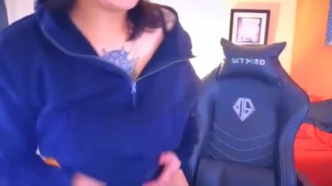 Mia online show from 11, 1, 2025