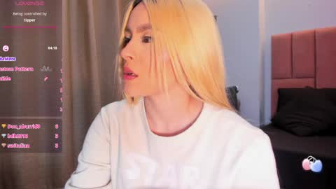 Snapshot of miacarperrlux chatting on 21, 4, 2026 MiaCarper online show from 21, 4, 2026
