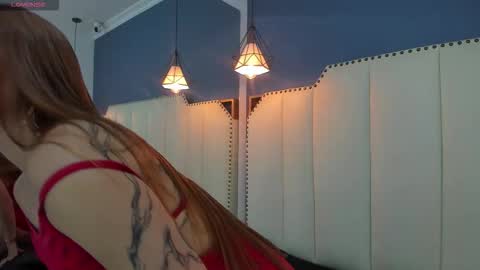 MiaCassel online show from 21, 10, 2025