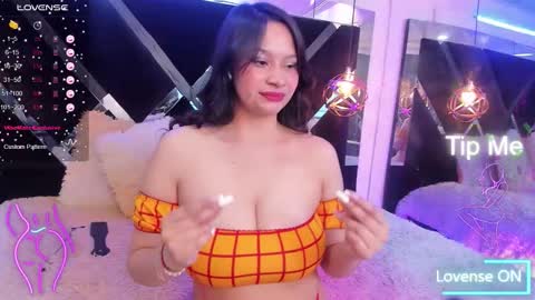 Snapshot of miacharloth chatting on 29, 11, 2025 Mia online show from 29, 11, 2025